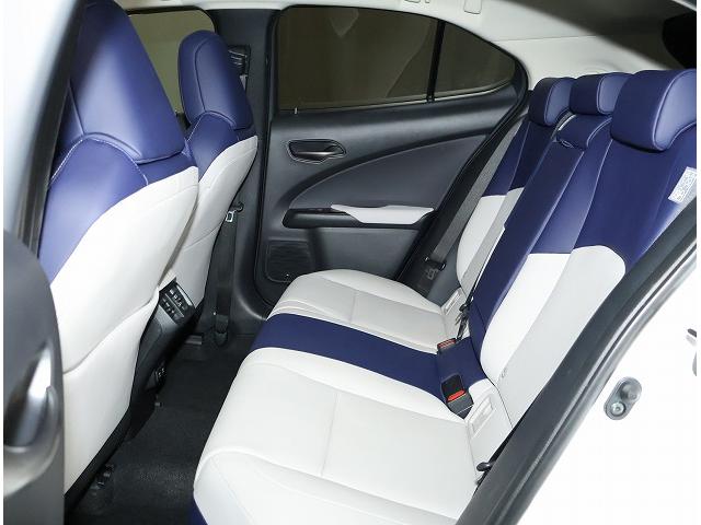 UX UX200 バージョンC ブラインドスポットモニター レクサスセーフティーシステム 17インチアルミホイール(ダークメタリック塗装) L-TEXシート/インテリアカラーコバルト(10枚目)