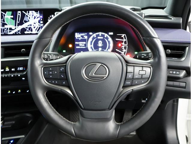 UX UX200 バージョンC ブラインドスポットモニター レクサスセーフティーシステム 17インチアルミホイール(ダークメタリック塗装) L-TEXシート/インテリアカラーコバルト(15枚目)