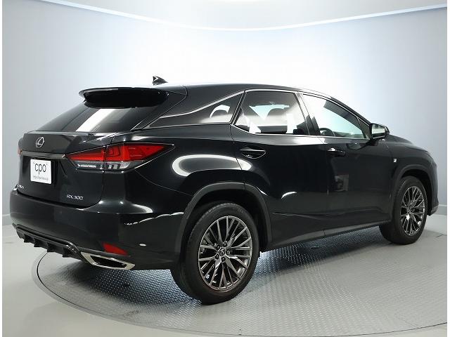 ���X�ł̓T�[�r�X����E�A�t�^�[�T�[�r�X����̊ϓ_����A���ݍ�ʌ��ݏZ�̂��q�l�A���A���w������p�����Ă����ɒ����邨�q�l�ւ̔̔��Ƃ����đՂ��Ă���܂��B