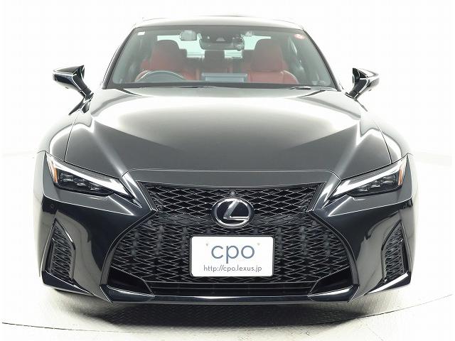 ＩＳ ＩＳ３００　Ｆスポーツ　認定中古車ＣＰＯ　三眼フルＬＥＤヘッドランプ　パノラミックビューモニター　ムーンルーフ　後席サイドエアバック　Ｆ　ＳＰＯＲＴ専用本革　フロアマット　ＮＯフレーム　ドラレコ　スピードレーダー探知機（5枚目）