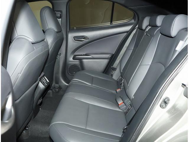 UX UX250h バージョンC 認定中古車CPO(7枚目)