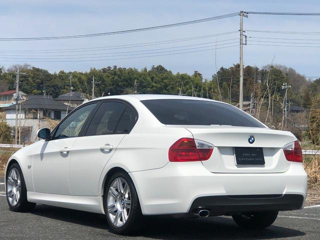 ３２０ｉ　Ｍスポーツパッケージ　走行２．７万キロ・禁煙・ディーラー整備記録簿１０枚・取扱説明書・社外ナビ・ＤＶＤ・ＣＤ・ＡＵＸ端子・フロントタイヤ新品・キセノン・ＥＴＣ・前後フォグランプ・左右パワーシート・ＡＴマニュアルモード(7枚目)