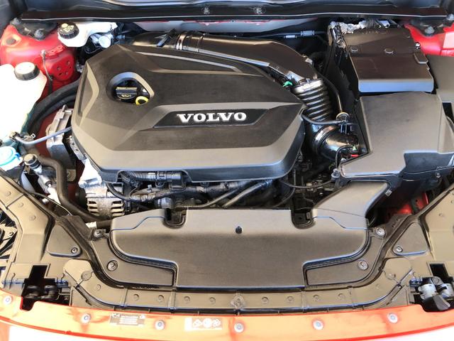 Ｖ４０ Ｔ４　ＳＥ　走行４．０万キロ・カギ２本・取扱説明書・整備記録簿７枚・ＥＴＣ・Ｂｌｕｅｔｏｏｔｈ・地デジＴＶ・純正ナビ・クリアランスソナー・バックカメラ・シートヒーター・オートライト・純正１７インチホイル（21枚目）