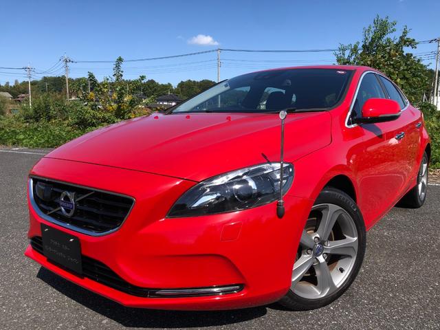 Ｖ４０ Ｔ４　ＳＥ　走行４．０万キロ・カギ２本・取扱説明書・整備記録簿７枚・ＥＴＣ・Ｂｌｕｅｔｏｏｔｈ・地デジＴＶ・純正ナビ・クリアランスソナー・バックカメラ・シートヒーター・オートライト・純正１７インチホイル（23枚目）