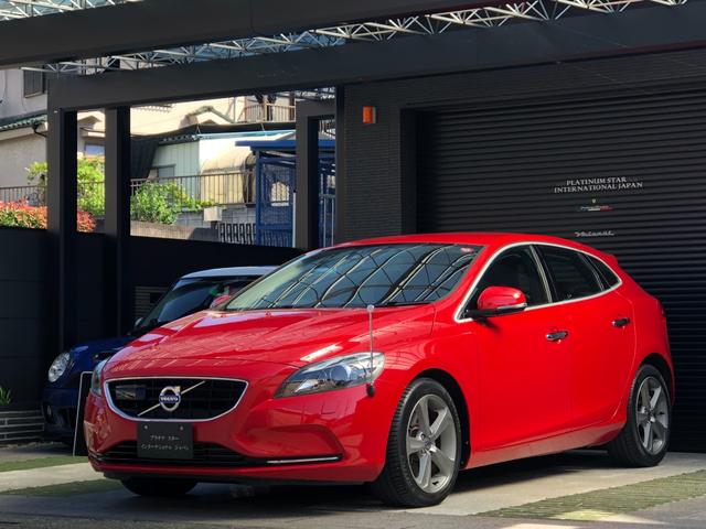 Ｖ４０ Ｔ４　ＳＥ　走行４．０万キロ・カギ２本・取扱説明書・整備記録簿７枚・ＥＴＣ・Ｂｌｕｅｔｏｏｔｈ・地デジＴＶ・純正ナビ・クリアランスソナー・バックカメラ・シートヒーター・オートライト・純正１７インチホイル（69枚目）