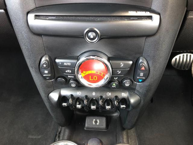 ＭＩＮＩ クーパーＳ　走行５．６万キロ・１オーナー車・禁煙・カギ２本・ディーラー整備記録簿７枚・取扱説明書・ＥＴＣ・キセノン・ヘッドライトウォッシャー・ポータブルナビ・ＴＶ・ＡＵＸ接続・純正１７インチ・ボンネットストライプ（33枚目）