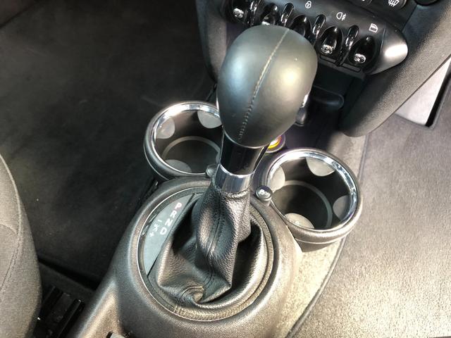 ＭＩＮＩ クーパーＳ　走行５．６万キロ・１オーナー車・禁煙・カギ２本・ディーラー整備記録簿７枚・取扱説明書・ＥＴＣ・キセノン・ヘッドライトウォッシャー・ポータブルナビ・ＴＶ・ＡＵＸ接続・純正１７インチ・ボンネットストライプ（34枚目）