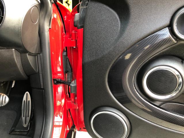ＭＩＮＩ クーパーＳ　走行５．６万キロ・１オーナー車・禁煙・カギ２本・ディーラー整備記録簿７枚・取扱説明書・ＥＴＣ・キセノン・ヘッドライトウォッシャー・ポータブルナビ・ＴＶ・ＡＵＸ接続・純正１７インチ・ボンネットストライプ（40枚目）