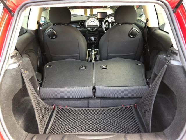 ＭＩＮＩ クーパーＳ　走行５．６万キロ・１オーナー車・禁煙・カギ２本・ディーラー整備記録簿７枚・取扱説明書・ＥＴＣ・キセノン・ヘッドライトウォッシャー・ポータブルナビ・ＴＶ・ＡＵＸ接続・純正１７インチ・ボンネットストライプ（50枚目）