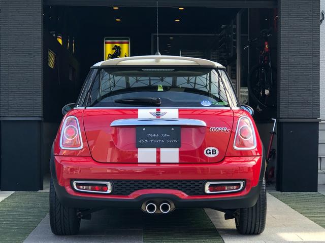 ＭＩＮＩ クーパーＳ　走行５．６万キロ・１オーナー車・禁煙・カギ２本・ディーラー整備記録簿７枚・取扱説明書・ＥＴＣ・キセノン・ヘッドライトウォッシャー・ポータブルナビ・ＴＶ・ＡＵＸ接続・純正１７インチ・ボンネットストライプ（67枚目）