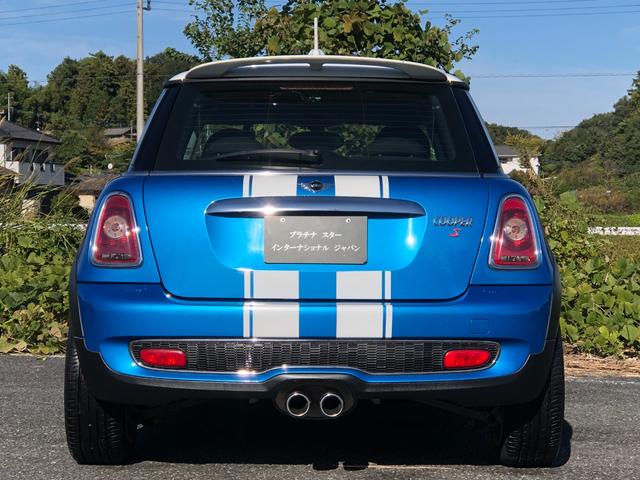 ＭＩＮＩ クーパーＳ　走行４．７万キロ・禁煙・カギ２本・整備記録簿５枚・取扱説明書・ＯＺ１７インチアルミ・ＥＴＣ２．０・ＡＵＸ接続・キセノン・ヘッドライトウォッシャー・ＣＤ・ラジオ・ボンネットストライプ・ドラレコ（8枚目）