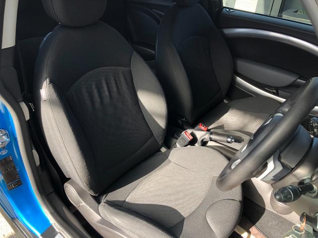 ＭＩＮＩ クーパーＳ　走行４．７万キロ・禁煙・カギ２本・整備記録簿５枚・取扱説明書・ＯＺ１７インチアルミ・ＥＴＣ２．０・ＡＵＸ接続・キセノン・ヘッドライトウォッシャー・ＣＤ・ラジオ・ボンネットストライプ・ドラレコ（15枚目）