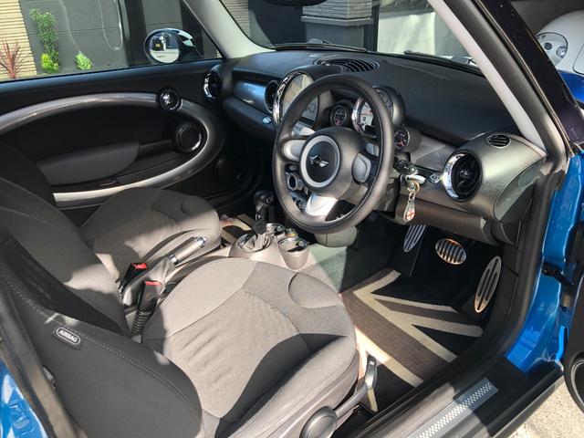 ＭＩＮＩ クーパーＳ　走行４．７万キロ・禁煙・カギ２本・整備記録簿５枚・取扱説明書・ＯＺ１７インチアルミ・ＥＴＣ２．０・ＡＵＸ接続・キセノン・ヘッドライトウォッシャー・ＣＤ・ラジオ・ボンネットストライプ・ドラレコ（38枚目）