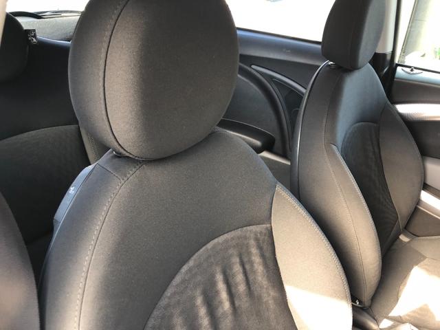 ＭＩＮＩ クーパーＳ　走行４．７万キロ・禁煙・カギ２本・整備記録簿５枚・取扱説明書・ＯＺ１７インチアルミ・ＥＴＣ２．０・ＡＵＸ接続・キセノン・ヘッドライトウォッシャー・ＣＤ・ラジオ・ボンネットストライプ・ドラレコ（39枚目）