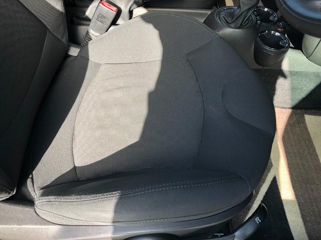 ＭＩＮＩ クーパーＳ　走行４．７万キロ・禁煙・カギ２本・整備記録簿５枚・取扱説明書・ＯＺ１７インチアルミ・ＥＴＣ２．０・ＡＵＸ接続・キセノン・ヘッドライトウォッシャー・ＣＤ・ラジオ・ボンネットストライプ・ドラレコ（40枚目）