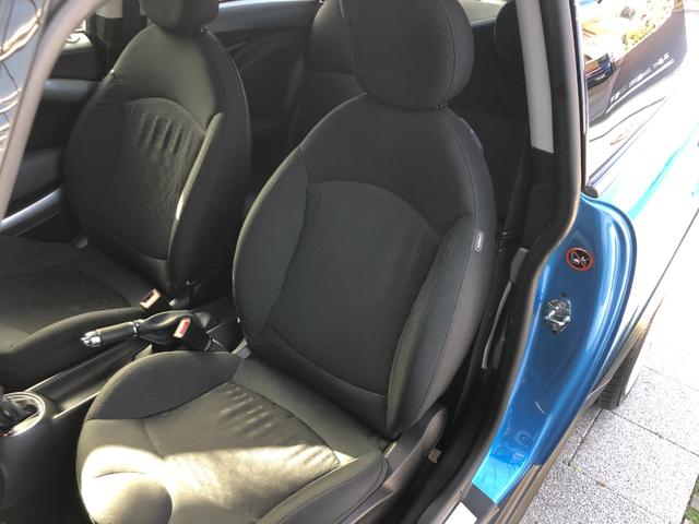 ＭＩＮＩ クーパーＳ　走行４．７万キロ・禁煙・カギ２本・整備記録簿５枚・取扱説明書・ＯＺ１７インチアルミ・ＥＴＣ２．０・ＡＵＸ接続・キセノン・ヘッドライトウォッシャー・ＣＤ・ラジオ・ボンネットストライプ・ドラレコ（47枚目）