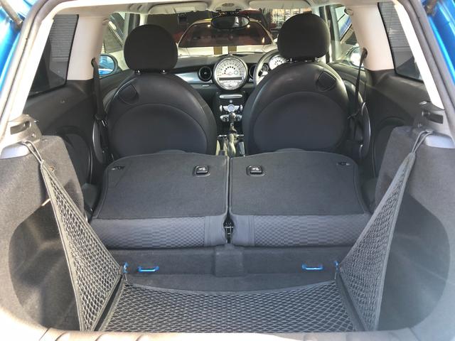 ＭＩＮＩ クーパーＳ　走行４．７万キロ・禁煙・カギ２本・整備記録簿５枚・取扱説明書・ＯＺ１７インチアルミ・ＥＴＣ２．０・ＡＵＸ接続・キセノン・ヘッドライトウォッシャー・ＣＤ・ラジオ・ボンネットストライプ・ドラレコ（52枚目）