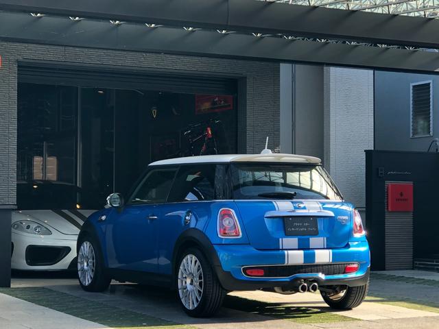 ＭＩＮＩ クーパーＳ　走行４．７万キロ・禁煙・カギ２本・整備記録簿５枚・取扱説明書・ＯＺ１７インチアルミ・ＥＴＣ２．０・ＡＵＸ接続・キセノン・ヘッドライトウォッシャー・ＣＤ・ラジオ・ボンネットストライプ・ドラレコ（69枚目）