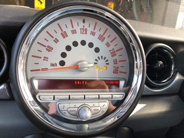 ＭＩＮＩ クーパーＳ　走行４．７万キロ・禁煙・カギ２本・整備記録簿５枚・取扱説明書・ＯＺ１７インチアルミ・ＥＴＣ２．０・ＡＵＸ接続・キセノン・ヘッドライトウォッシャー・ＣＤ・ラジオ・ボンネットストライプ・ドラレコ（77枚目）