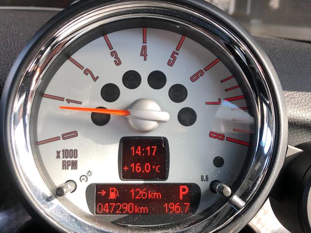 ＭＩＮＩ クーパーＳ　走行４．７万キロ・禁煙・カギ２本・整備記録簿５枚・取扱説明書・ＯＺ１７インチアルミ・ＥＴＣ２．０・ＡＵＸ接続・キセノン・ヘッドライトウォッシャー・ＣＤ・ラジオ・ボンネットストライプ・ドラレコ（78枚目）