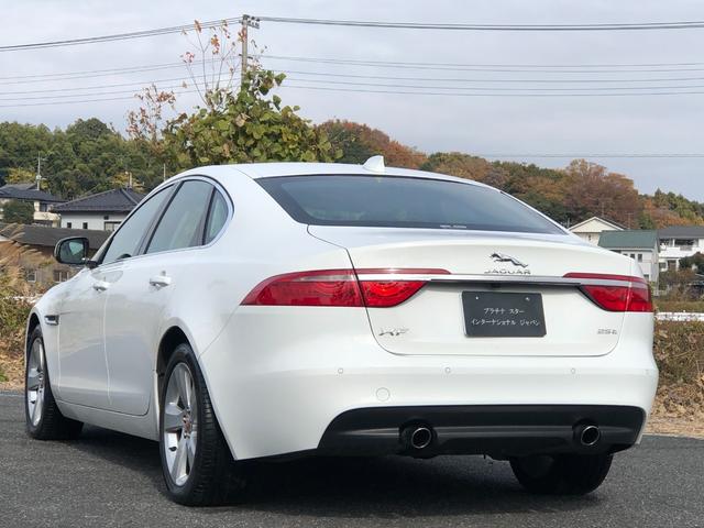 ＸＦ ピュア　禁煙・カギ２本・１オーナー車・ディーラー整備記録簿７枚・取扱説明書・純正ナビ・地デジＴＶ・バックカメラ・クリアランスソナー・キセノン・ヘッドライトウォッシャー・純正１８インチ・本革シート・シートヒター（7枚目）