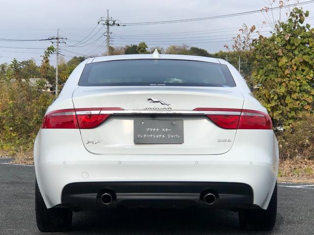 ＸＦ ピュア　禁煙・カギ２本・１オーナー車・ディーラー整備記録簿７枚・取扱説明書・純正ナビ・地デジＴＶ・バックカメラ・クリアランスソナー・キセノン・ヘッドライトウォッシャー・純正１８インチ・本革シート・シートヒター（8枚目）
