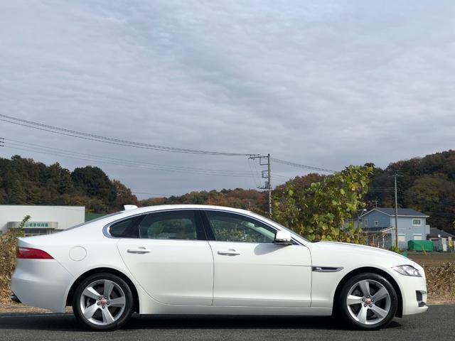 ＸＦ ピュア　禁煙・カギ２本・１オーナー車・ディーラー整備記録簿７枚・取扱説明書・純正ナビ・地デジＴＶ・バックカメラ・クリアランスソナー・キセノン・ヘッドライトウォッシャー・純正１８インチ・本革シート・シートヒター（10枚目）