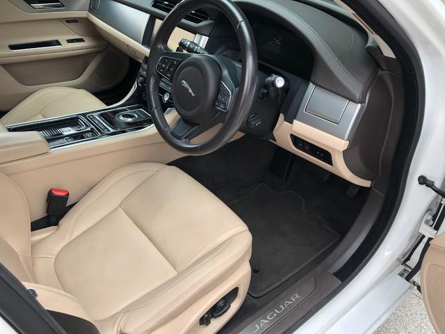 ＸＦ ピュア　禁煙・カギ２本・１オーナー車・ディーラー整備記録簿７枚・取扱説明書・純正ナビ・地デジＴＶ・バックカメラ・クリアランスソナー・キセノン・ヘッドライトウォッシャー・純正１８インチ・本革シート・シートヒター（15枚目）