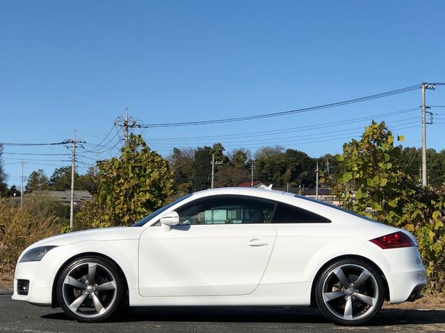 TTクーペ 2.0TFSI 禁煙・カギ2本・記録簿・純正HDDナビ・Bluetooth・地デジTV・バックカメラ・取説・本革シート・シートヒーター・純正オプション19インチアルミ・キセノン・ヘッドライトウォッシャー・パドルシフト(9枚目)