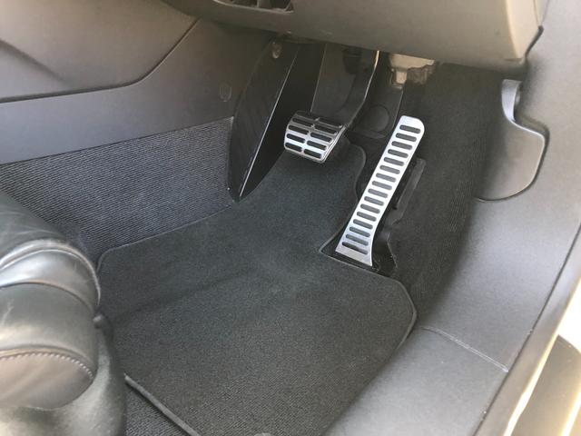 TTクーペ 2.0TFSI 禁煙・カギ2本・記録簿・純正HDDナビ・Bluetooth・地デジTV・バックカメラ・取説・本革シート・シートヒーター・純正オプション19インチアルミ・キセノン・ヘッドライトウォッシャー・パドルシフト(16枚目)