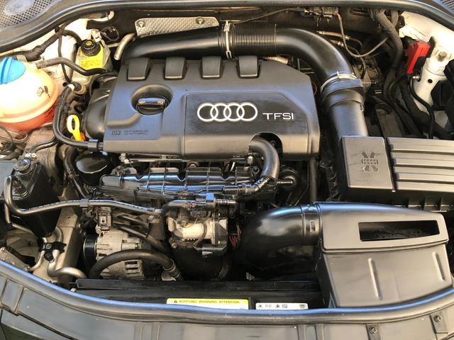 TTクーペ 2.0TFSI 禁煙・カギ2本・記録簿・純正HDDナビ・Bluetooth・地デジTV・バックカメラ・取説・本革シート・シートヒーター・純正オプション19インチアルミ・キセノン・ヘッドライトウォッシャー・パドルシフト(20枚目)