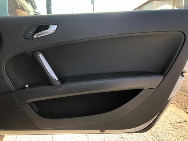 TTクーペ 2.0TFSI 禁煙・カギ2本・記録簿・純正HDDナビ・Bluetooth・地デジTV・バックカメラ・取説・本革シート・シートヒーター・純正オプション19インチアルミ・キセノン・ヘッドライトウォッシャー・パドルシフト(42枚目)