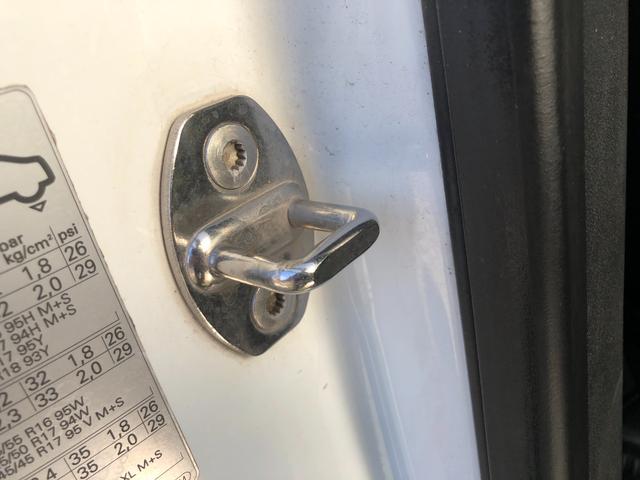 TTクーペ 2.0TFSI 禁煙・カギ2本・記録簿・純正HDDナビ・Bluetooth・地デジTV・バックカメラ・取説・本革シート・シートヒーター・純正オプション19インチアルミ・キセノン・ヘッドライトウォッシャー・パドルシフト(44枚目)