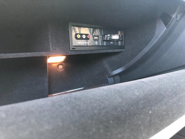 TTクーペ 2.0TFSI 禁煙・カギ2本・記録簿・純正HDDナビ・Bluetooth・地デジTV・バックカメラ・取説・本革シート・シートヒーター・純正オプション19インチアルミ・キセノン・ヘッドライトウォッシャー・パドルシフト(47枚目)