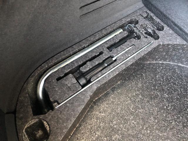 TTクーペ 2.0TFSI 禁煙・カギ2本・記録簿・純正HDDナビ・Bluetooth・地デジTV・バックカメラ・取説・本革シート・シートヒーター・純正オプション19インチアルミ・キセノン・ヘッドライトウォッシャー・パドルシフト(55枚目)