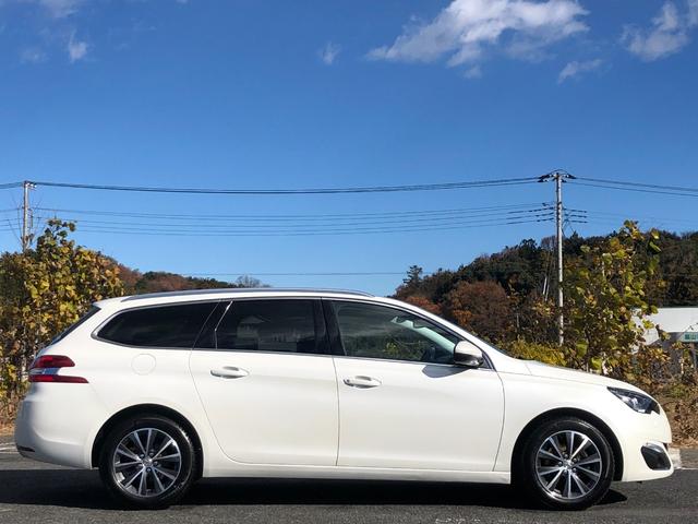 ３０８ ＳＷ　アリュール　ブルーＨＤｉ　走行４．８万・１オーナー・禁煙・カギ２本・スマートキー・記録簿７枚・取説・ＥＴＣ・Ｂカメラ・クリアランスソナー・ダブルエアコン・ＡＵＸ接続・電動パノラマルーフ・フロントフォグランプ・プライバシーガラス（10枚目）