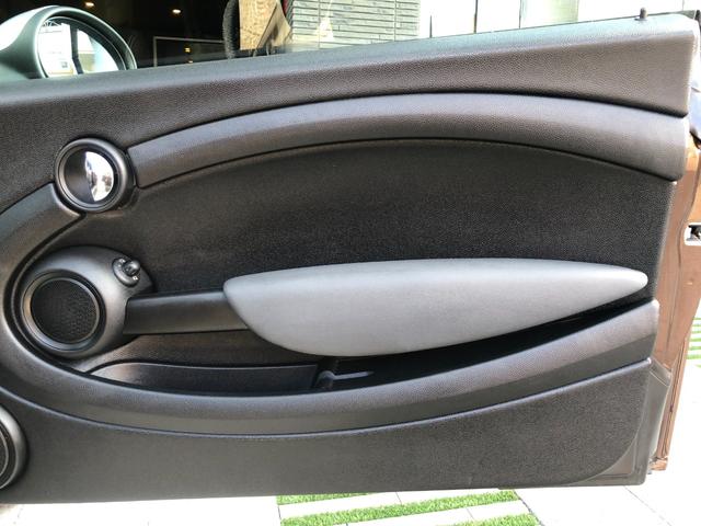 ＭＩＮＩ クーパー　クラブマン　６速ＭＴ・禁煙・ＥＴＣ・ＡＵＸ・ＣＤ・ラジオ・電動格納ミラー・純正１５インチ・プライバシーガラスリア３面・キセノン・ヘッドライトウォッシャー・プッシュスタート・１．６リッター４気筒　直噴ＮＡエンジン（39枚目）