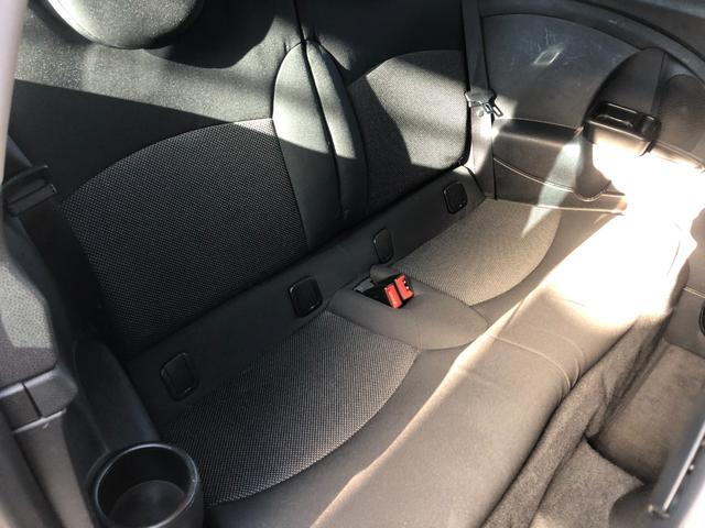 ＭＩＮＩ クーパー　クラブマン　６速ＭＴ・禁煙・ＥＴＣ・ＡＵＸ・ＣＤ・ラジオ・電動格納ミラー・純正１５インチ・プライバシーガラスリア３面・キセノン・ヘッドライトウォッシャー・プッシュスタート・１．６リッター４気筒　直噴ＮＡエンジン（46枚目）