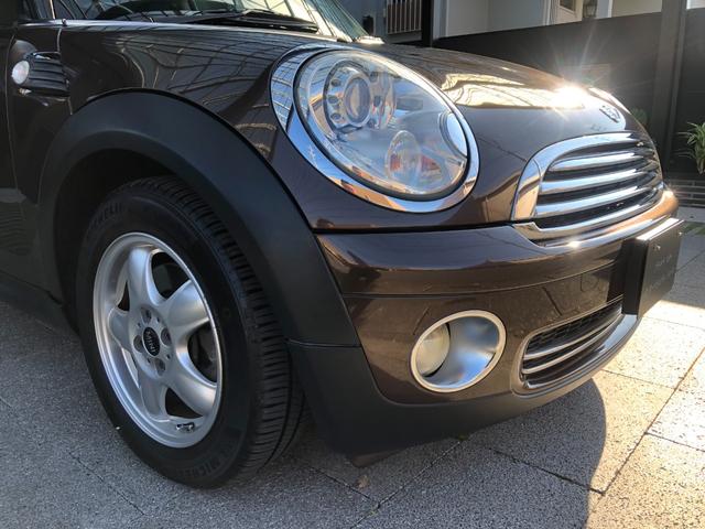 ＭＩＮＩ クーパー　クラブマン　６速ＭＴ・禁煙・ＥＴＣ・ＡＵＸ・ＣＤ・ラジオ・電動格納ミラー・純正１５インチ・プライバシーガラスリア３面・キセノン・ヘッドライトウォッシャー・プッシュスタート・１．６リッター４気筒　直噴ＮＡエンジン（50枚目）