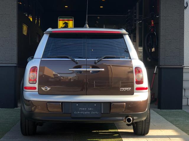 ＭＩＮＩ クーパー　クラブマン　６速ＭＴ・禁煙・ＥＴＣ・ＡＵＸ・ＣＤ・ラジオ・電動格納ミラー・純正１５インチ・プライバシーガラスリア３面・キセノン・ヘッドライトウォッシャー・プッシュスタート・１．６リッター４気筒　直噴ＮＡエンジン（70枚目）