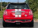 ＭＩＮＩ クーパーＳ　走行５．６万キロ・１オーナー車・禁煙・カギ２本・ディーラー整備記録簿７枚・取扱説明書・ＥＴＣ・キセノン・ヘッドライトウォッシャー・ポータブルナビ・ＴＶ・ＡＵＸ接続・純正１７インチ・ボンネットストライプ（8枚目）