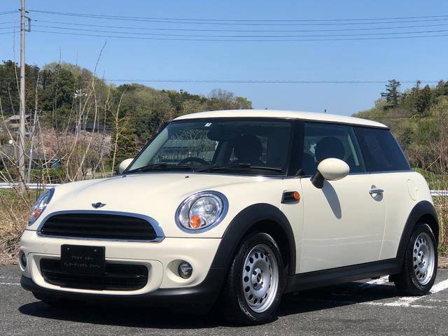 ＭＩＮＩ ワン　６速マニュアル・禁煙・ＥＴＣ・フロントフォグランプ・リアフォグランプ・ＡＵＸ端子・電動格納ミラー・１５インチホイール・ＣＤ・ラジオ・プッシュスタート・１．６リッターＮＡエンジン４気筒（4枚目）