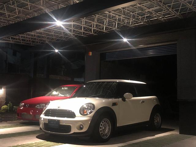 ＭＩＮＩ ワン　６速マニュアル・禁煙・ＥＴＣ・フロントフォグランプ・リアフォグランプ・ＡＵＸ端子・電動格納ミラー・１５インチホイール・ＣＤ・ラジオ・プッシュスタート・１．６リッターＮＡエンジン４気筒（23枚目）