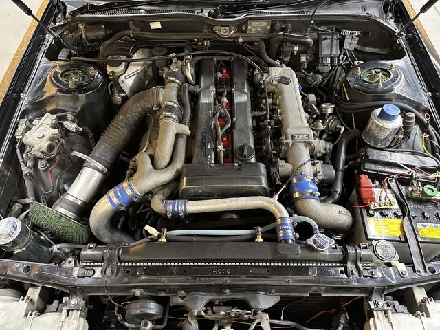 ＧＴツインターボ　１ＪＺ－ＧＴＥ　５ＭＴ換装公認　Ｒ３２純ＡＷ　新品タイヤ　３２６Ｐｏｗｅｒ車高調　ＨＫＳパワーインテーク　ＴＲＵＳＴインタークーラー　デュアルマフラー　ＲＥＣＡＲＯシート(8枚目)