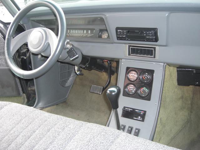 シボレーノーバ 350エンジン 4速オートマ エアコン チルトステアリング 4輪ディスクブレーキ フォード9デフ(11枚目)