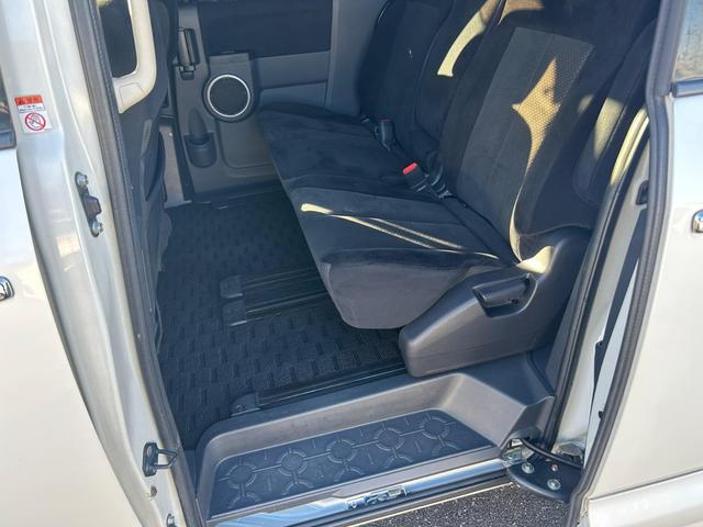 デリカＤ：５ ローデスト　リミテッドエディション　フロント　サイド　バックカメラ　両側スライドドア　純正ナビ　ＴＶ　純正アルミ　ＥＴＣ　スペアキー（22枚目）