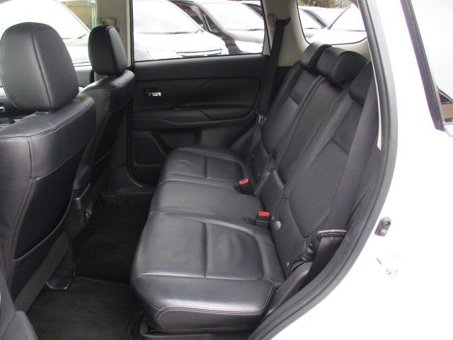 MITSUBISHI OUTLANDER PHEV G PREMIUM PACKAGE