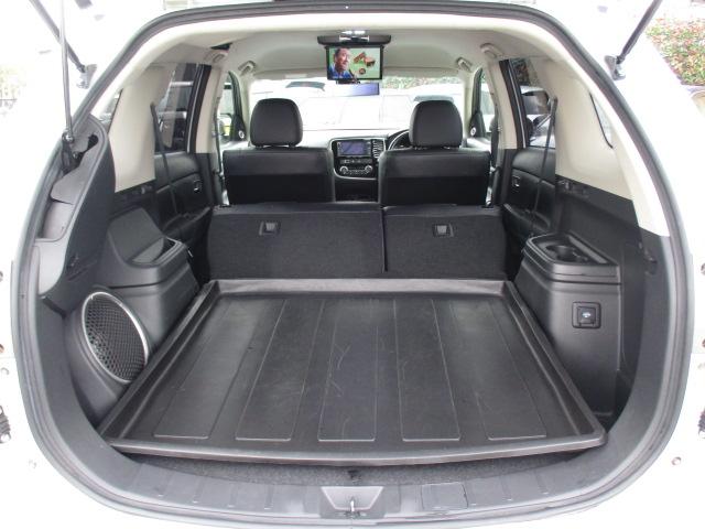 MITSUBISHI OUTLANDER PHEV G PREMIUM PACKAGE