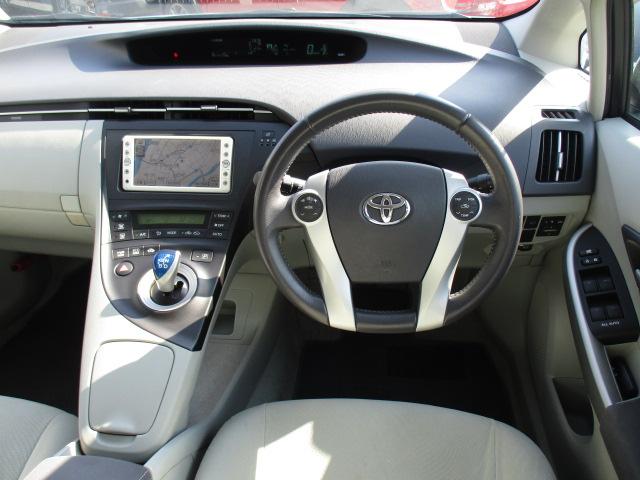 プリウス S LEDエディション 特別仕様車 SDナビ 地デジ CD バックカメラ スマートキー プッシュスタート ETC 純正15アルミ LEDライト フォグ ウインカー付きミラー オートエアコン ドアバイザー プライバシーガラス(3枚目)