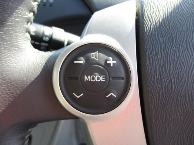 プリウス S LEDエディション 特別仕様車 SDナビ 地デジ CD バックカメラ スマートキー プッシュスタート ETC 純正15アルミ LEDライト フォグ ウインカー付きミラー オートエアコン ドアバイザー プライバシーガラス(20枚目)